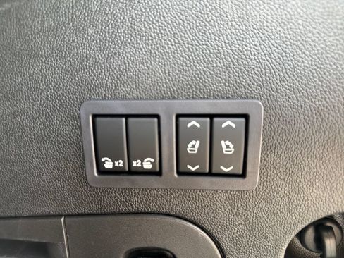 Used 2017 Chevrolet Tahoe Premier RWD image 34
