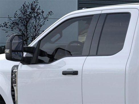 New 2025 Ford F350 XL w/ XL Chrome Package image 20