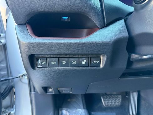 Used 2021 Toyota RAV4 Limited image 15