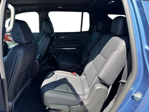 Used 2025 Chevrolet Traverse Z71 w/ Enhanced Driving Package image 16