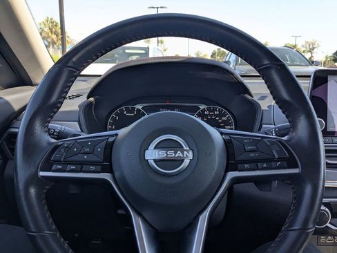 Used 2023 Nissan Altima 2.5 SR image 21