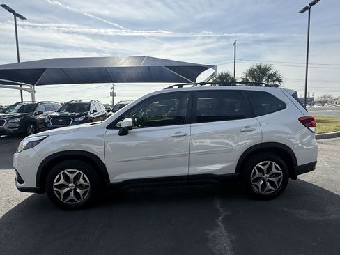 Used 2022 Subaru Forester Premium w/ Popular Package #1 image 4