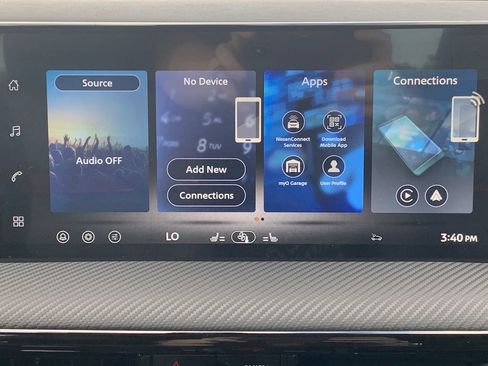 New 2026 Nissan Kicks SR w/ Cold Weather Package FWD image 12