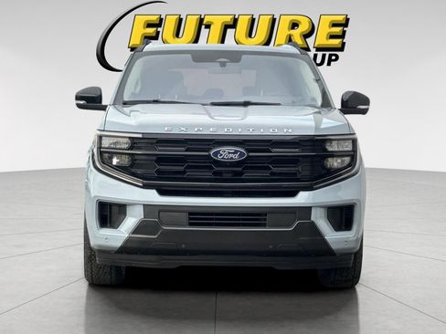 Used 2025 Ford Expedition Active AWD/4WD image 9