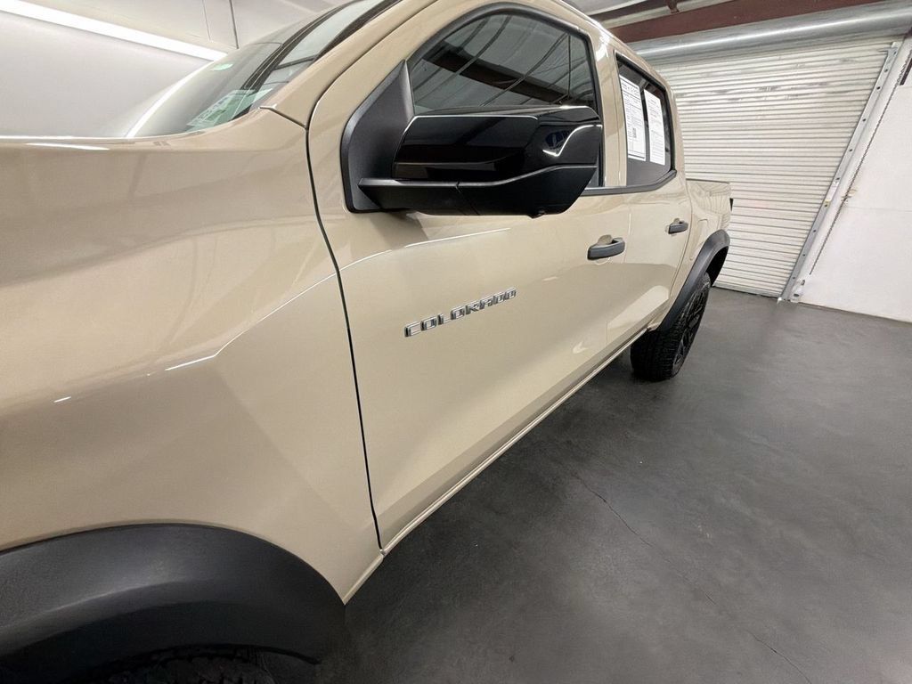 Certified 2024 Chevrolet Colorado Trail Boss w/ Technology Package AWD/4WD image 31