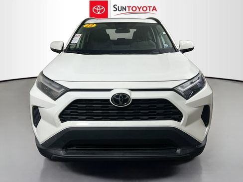 Used 2022 Toyota RAV4 XLE w/ Convenience Package image 10