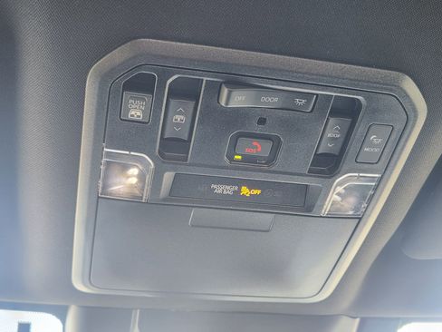 Used 2023 Toyota Tundra Platinum image 17