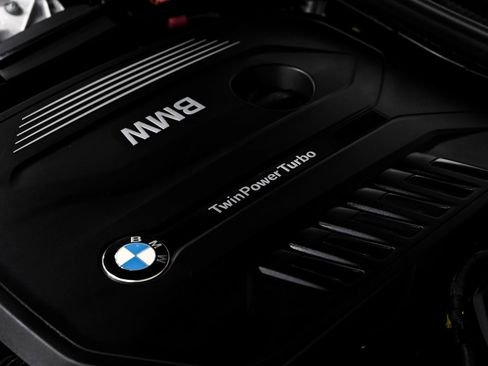 Used 2018 BMW 540i w/ M Sport Package image 63