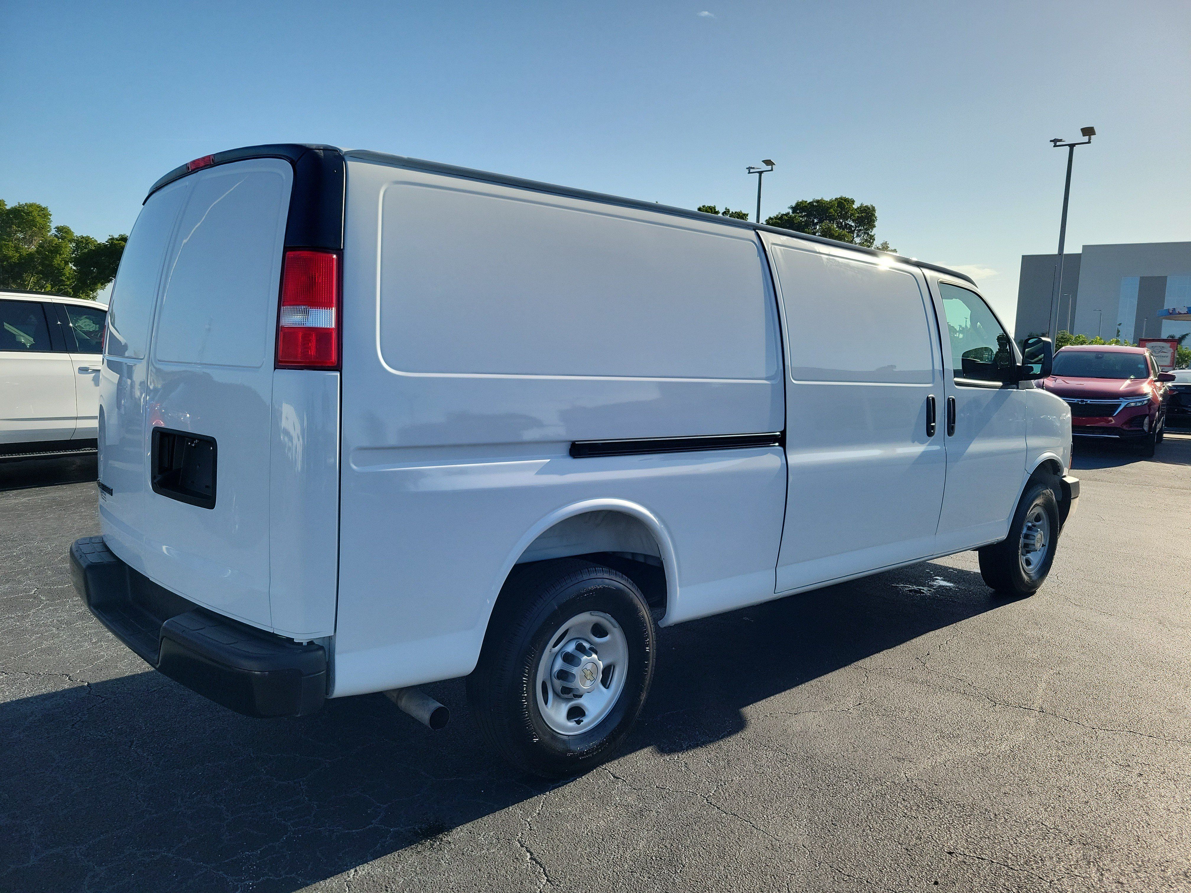 Used 2025 Chevrolet Express 2500 Extended w/ Driver Convenience Package RWD image 4
