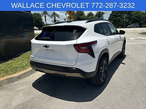 Used 2025 Chevrolet Trax ACTIV w/ Sunroof Package FWD image 7