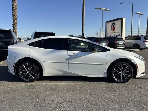 Used 2024 Toyota Prius XLE image 7