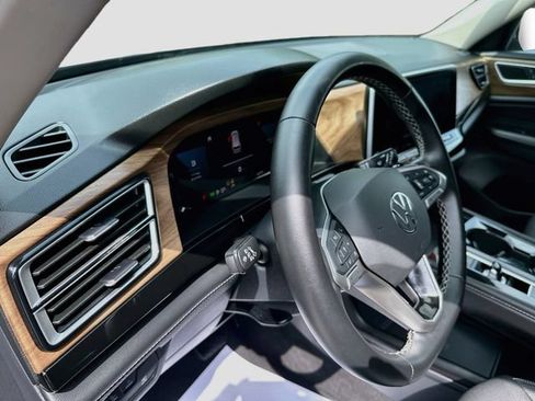 Used 2026 Volkswagen Atlas SE AWD/4WD image 10