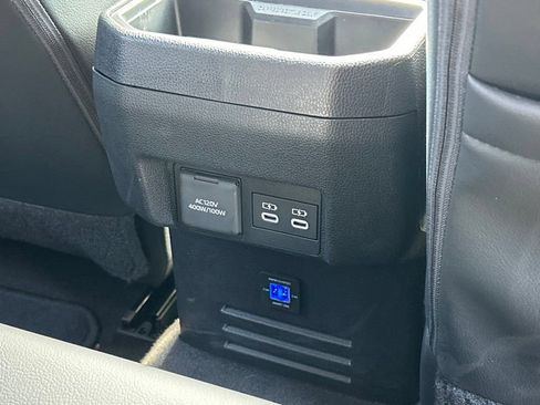 Used 2025 Toyota Tacoma Limited AWD/4WD image 44