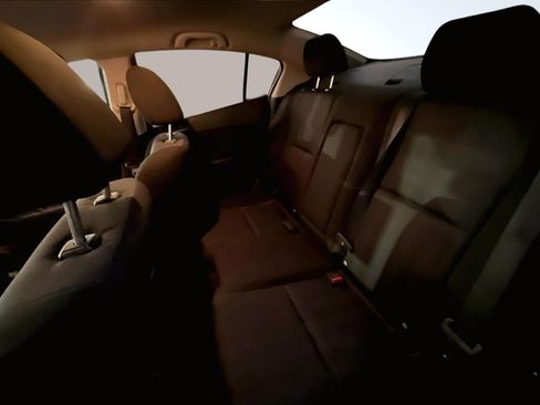 Used 2010 MAZDA MAZDA3 i Touring image 24