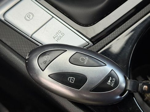 Used 2025 Hyundai Elantra SEL FWD image 21