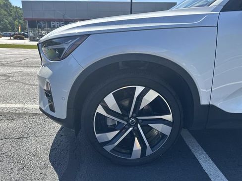 Used 2023 Volvo XC40 B5 Plus w/ Driver Assist Package AWD/4WD image 23
