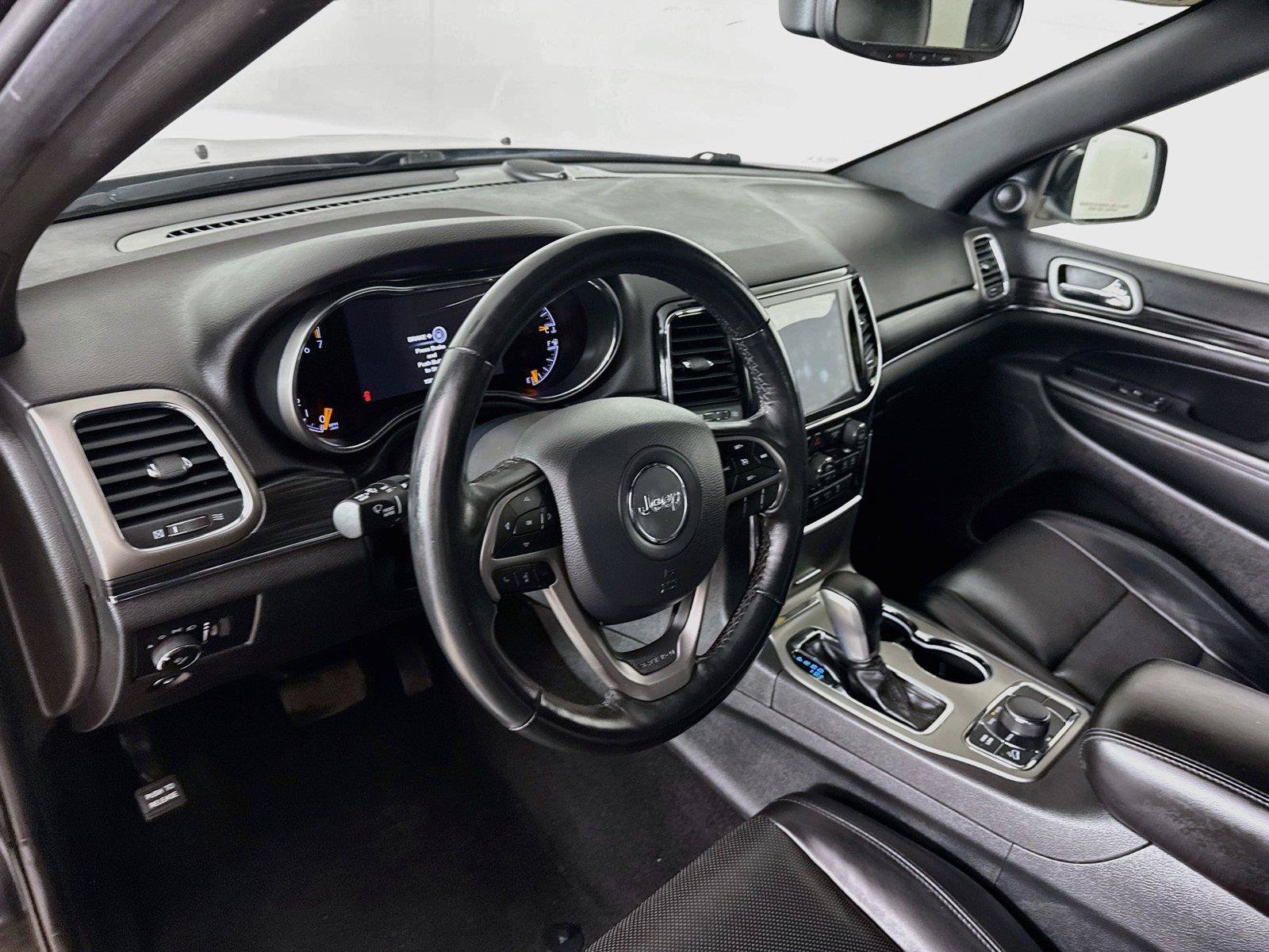 Used 2019 Jeep Grand Cherokee Limited w/ Luxury Group II AWD/4WD image 25