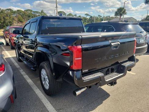 Certified 2025 Toyota Tacoma SR5 image 7