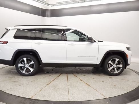 New 2026 Jeep Grand Cherokee L Limited w/ Trailer Tow Package AWD/4WD image 8