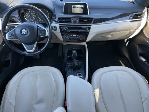 Used 2018 BMW X1 sDrive28i w/ Convenience Package image 3