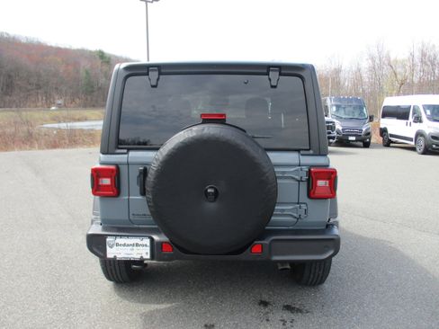 Used 2024 Jeep Wrangler Sport S image 6
