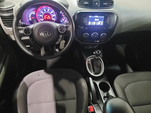 Used 2018 Kia Soul FWD image 22