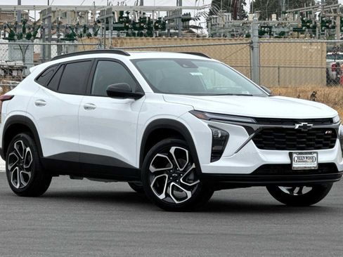 New 2025 Chevrolet Trax RS w/ Sunroof Package image 1