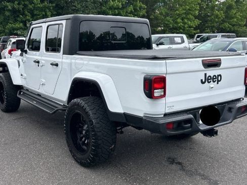 Used 2022 Jeep Gladiator Sport AWD/4WD image 4