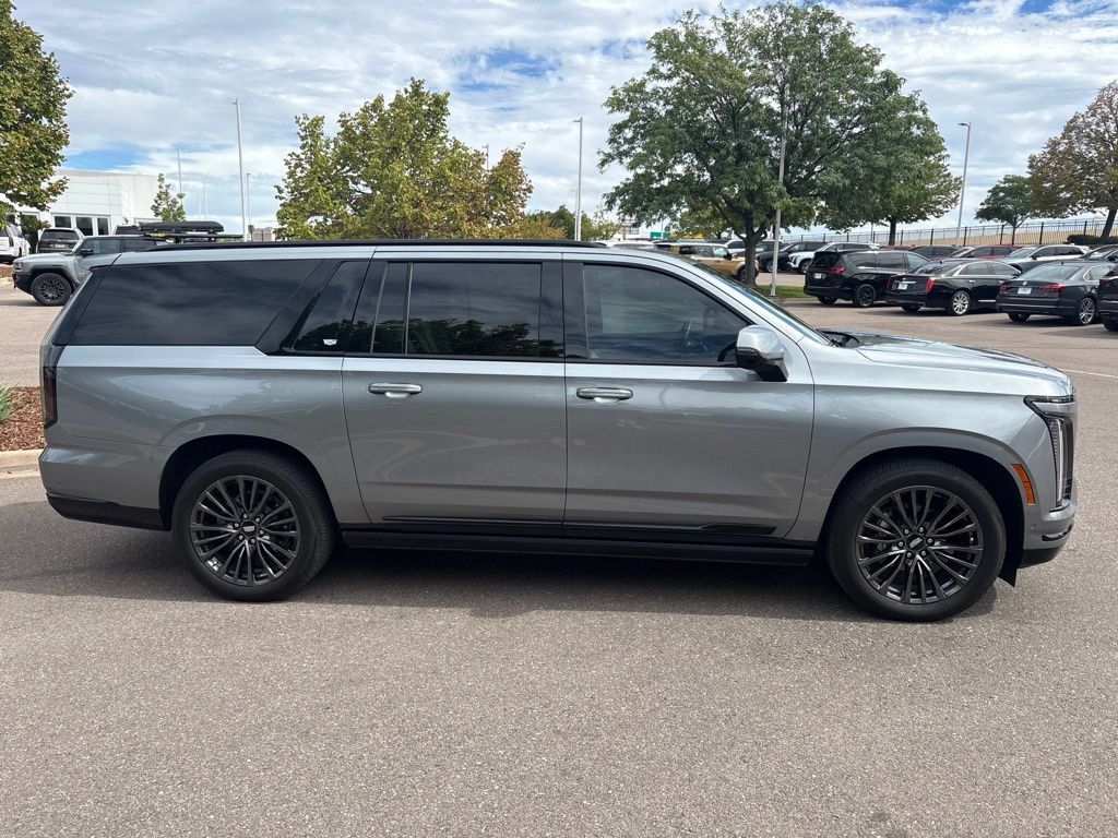 Certified 2025 Cadillac Escalade ESV Sport Platinum RWD image 6