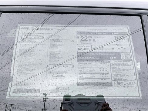 New 2025 Jeep Grand Cherokee Altitude image 28