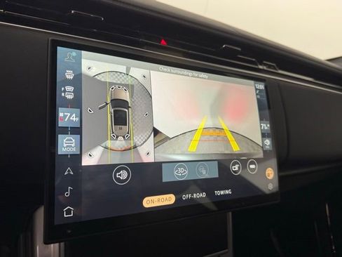 Certified 2025 Land Rover Range Rover SV image 21