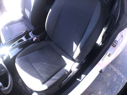 Used 2013 Volkswagen Beetle 2.5 image 14