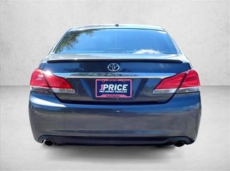 Used 2011 Toyota Avalon Limited FWD video 3
