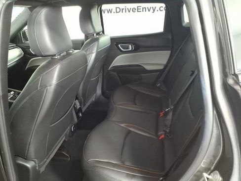 Used 2024 Jeep Compass Limited image 9