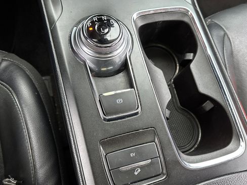 Used 2019 Ford Fusion Energi Titanium image 19