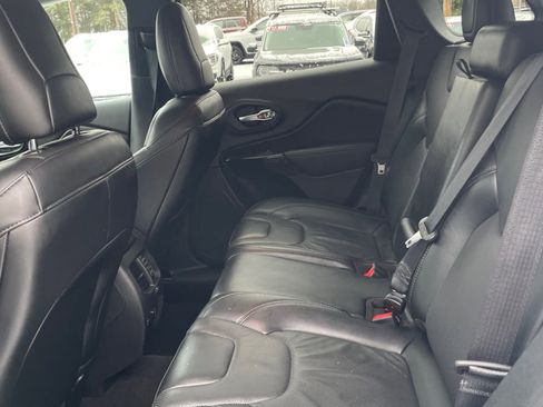 Used 2023 Jeep Cherokee Altitude Lux image 11