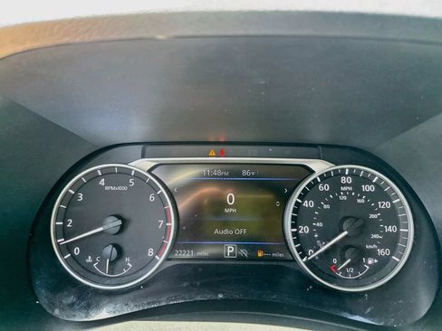 Used 2024 Nissan Sentra SR FWD image 14