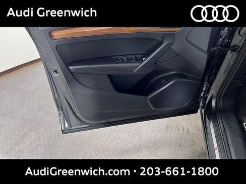 Used 2023 Audi Q5 2.0T Premium w/ Convenience Package AWD/4WD image 21