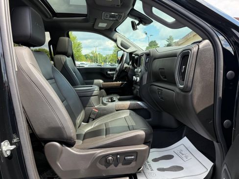 Used 2022 GMC Sierra 2500 Denali w/ Denali Ultimate Package image 11