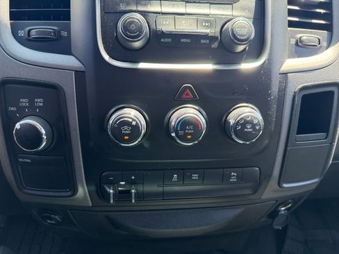 Used 2017 RAM 2500 Tradesman w/ Chrome Appearance Group AWD/4WD image 23