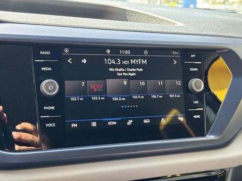 Certified 2023 Volkswagen Taos SE w/ Black Wheel Package image 19