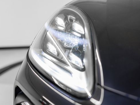 Certified 2023 Porsche Cayenne S Platinum image 12