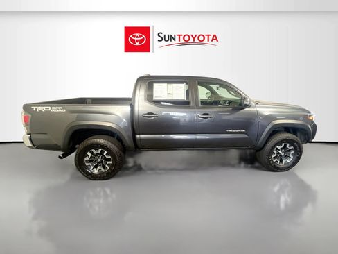 Used 2023 Toyota Tacoma TRD Off-Road image 2