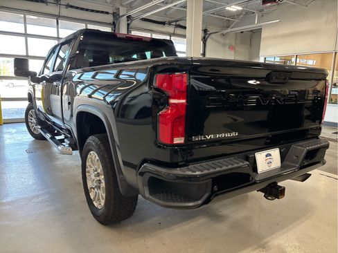 Used 2025 Chevrolet Silverado 2500 LT w/ Z71 Chrome Sport Edition AWD/4WD image 7