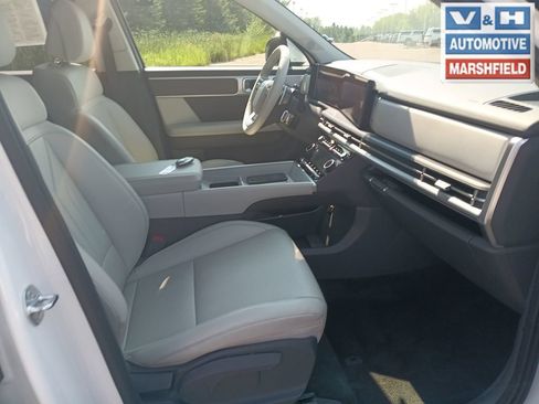 Used 2025 Hyundai Santa Fe SEL AWD/4WD image 13