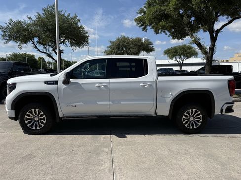 Used 2023 GMC Sierra 1500 AT4 w/ AT4 Premium Package AWD/4WD image 8