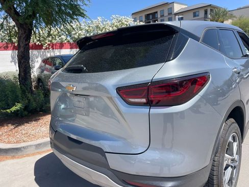 Used 2025 Chevrolet Blazer LT image 4