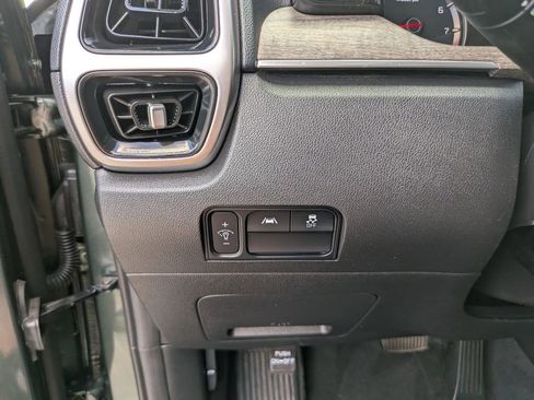 Used 2022 Kia Sorento S w/ Panoramic Sunroof Package AWD/4WD image 27