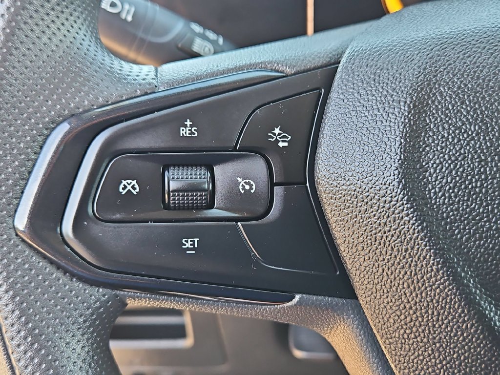 Used 2025 Chevrolet TrailBlazer LT AWD/4WD image 21