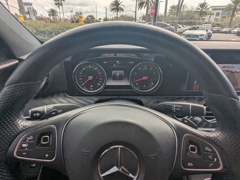 Used 2018 Mercedes-Benz E 300 image 14